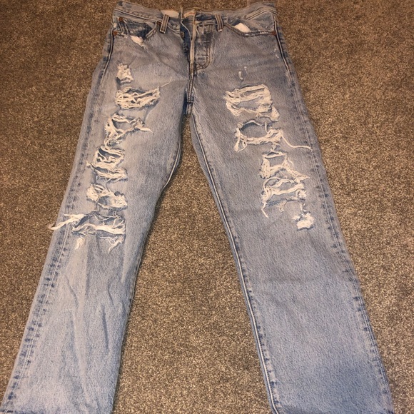 Levi’s - Picture 1 of 5